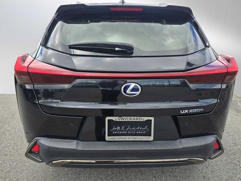 Used 2022 Lexus UX 250h F Sport w/ Accessory Package (Z2) image 4