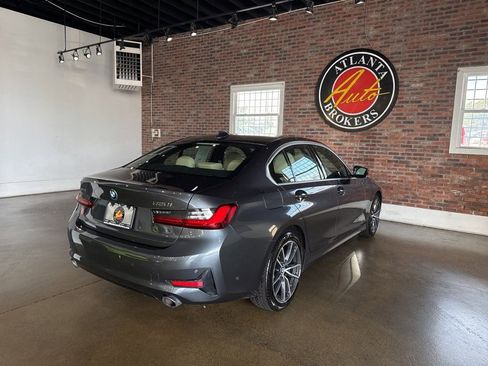 Used 2022 BMW 330i xDrive Sedan w/ Driving Assistance Package image 16