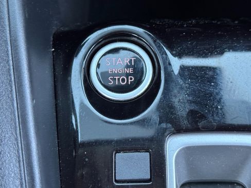 Used 2020 Nissan Versa S image 26