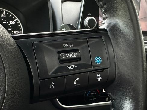 Used 2021 Nissan Rogue SV w/ Premium Package image 38