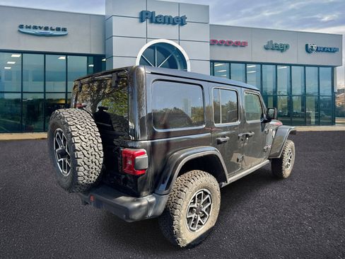 Used 2026 Jeep Wrangler Unlimited Rubicon AWD/4WD image 2