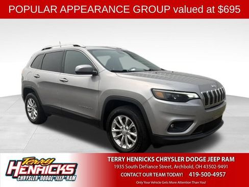 Used 2019 Jeep Cherokee Latitude w/ Popular Appearance Group AWD/4WD image 1