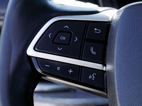 Certified 2025 Toyota Grand Highlander AWD image 37
