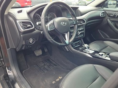 Used 2018 INFINITI QX30 Premium w/ Navigation Package AWD/4WD image 26