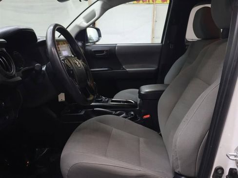 Used 2021 Toyota Tacoma SR RWD image 16