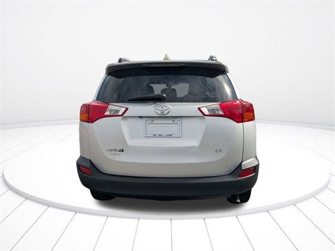 Used 2013 Toyota RAV4 LE image 4