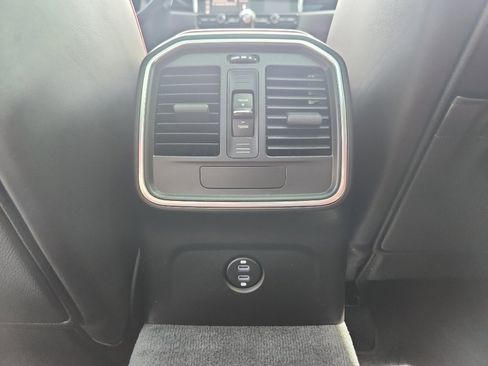 Certified 2021 Porsche Macan S AWD/4WD image 44