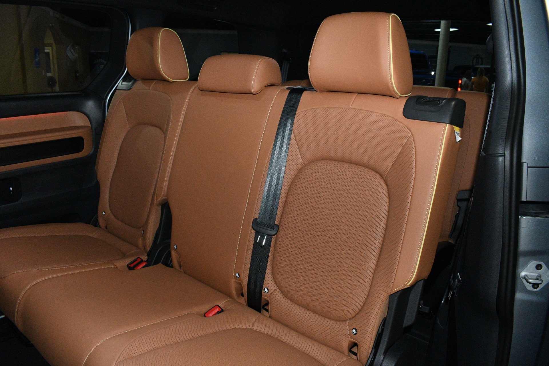 Used 2025 Volkswagen ID. Buzz Pro S RWD image 17
