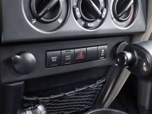 Used 2010 Jeep Wrangler Unlimited Rubicon w/ Dual Top Group AWD/4WD image 31