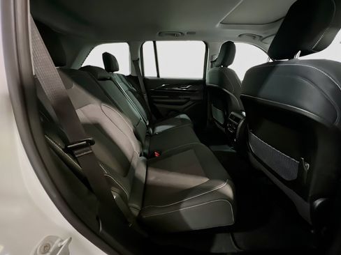 Used 2023 Jeep Grand Cherokee Laredo w/ Luxury Tech Group I RWD image 20