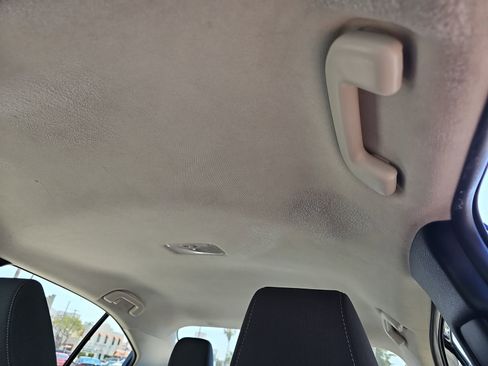 Used 2022 Toyota Corolla LE w/ Carpet Mat Package (TMS) FWD image 27