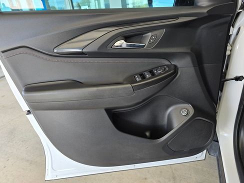 Used 2023 Chevrolet TrailBlazer RS w/ Sun and Liftgate Package image 13