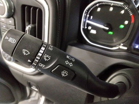 Used 2022 GMC Sierra 2500 SLT w/ SLT Convenience Package image 14