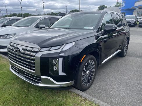 Used 2024 Hyundai Palisade Calligraphy AWD/4WD image 3
