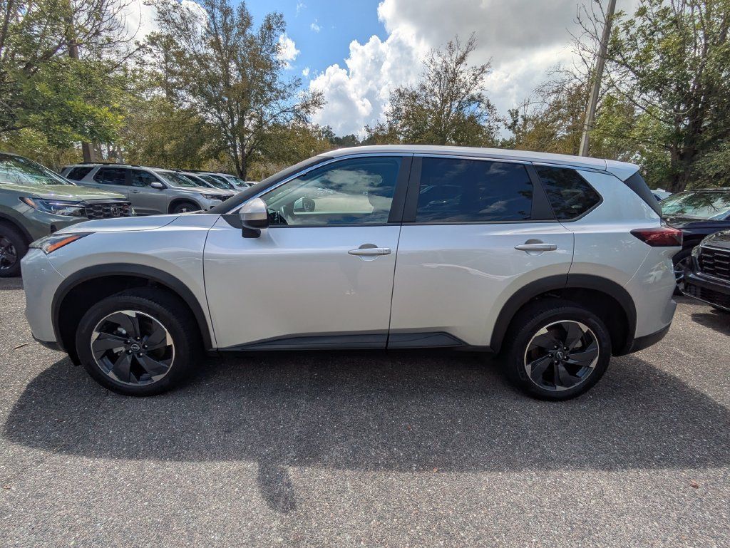 Used 2025 Nissan Rogue SV FWD image 7