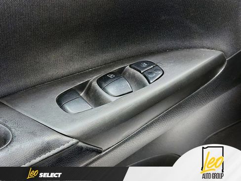 Used 2019 Nissan Sentra SV image 17