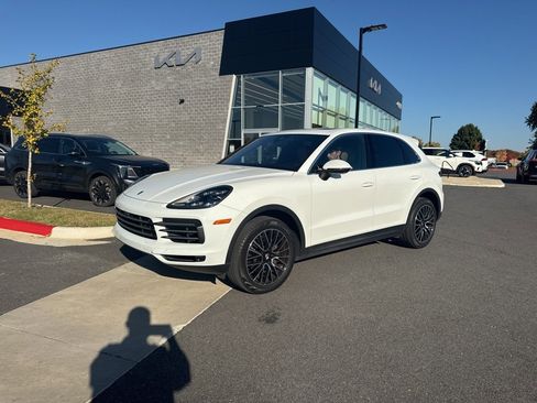 Used 2019 Porsche Cayenne image 48