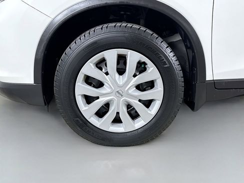 Used 2018 Nissan Rogue S AWD/4WD image 34