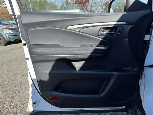 Used 2022 Honda Pilot Special Edition image 18