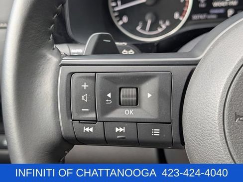 Used 2025 Nissan Pathfinder SV FWD image 25