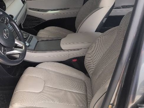 Used 2021 Hyundai Palisade Limited FWD image 3