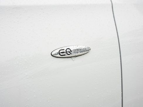 New 2025 Mercedes-Benz GLC 350e 4MATIC image 14