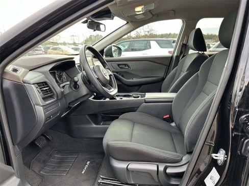 Used 2023 Nissan Rogue S image 16
