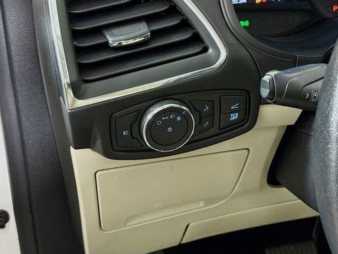 Used 2022 Ford Edge Titanium w/ Equipment Group 301A AWD/4WD image 12
