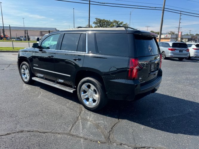 Used 2017 Chevrolet Tahoe LT w/ LT Signature Package AWD/4WD image 3