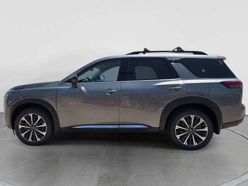 New 2026 Nissan Pathfinder Platinum w/ Accent Package AWD/4WD image 7