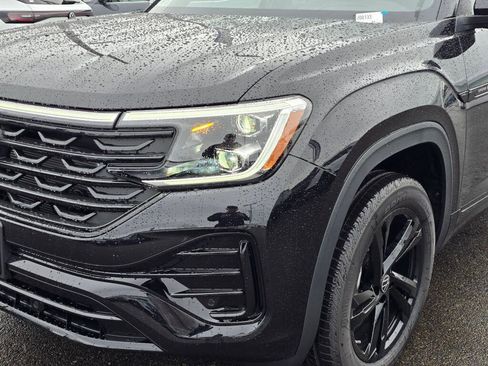 New 2026 Volkswagen Atlas Cross Sport SEL R-Line image 10