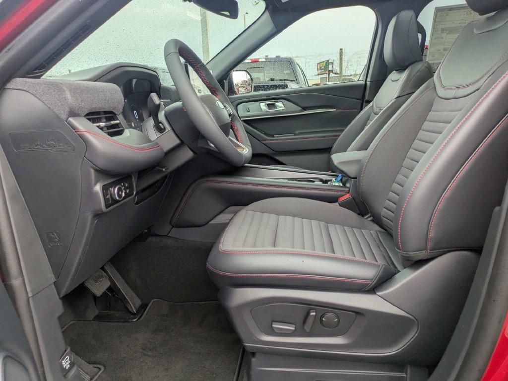 New 2026 Ford Explorer ST-Line w/ ST-Line Street Pack AWD/4WD image 24
