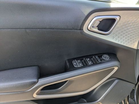 Used 2024 Kia Soul LX w/ Option Group 015 image 21