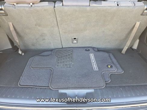 Used 2022 Toyota Highlander LE image 16