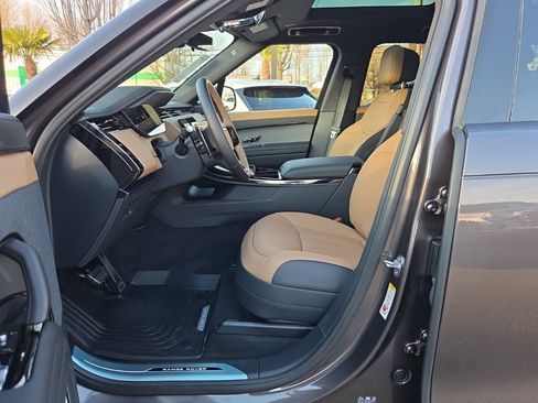 New 2026 Land Rover Range Rover Sport Dynamic SE image 4