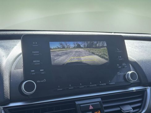 Used 2020 Honda Accord LX image 15