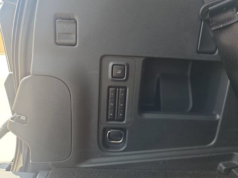 Used 2026 Lincoln Navigator Reserve AWD/4WD image 35