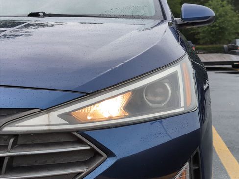 Used 2020 Hyundai Elantra SEL FWD image 12