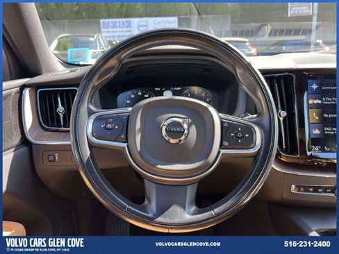 Certified 2019 Volvo XC60 T6 Momentum w/ Advanced Package image 13