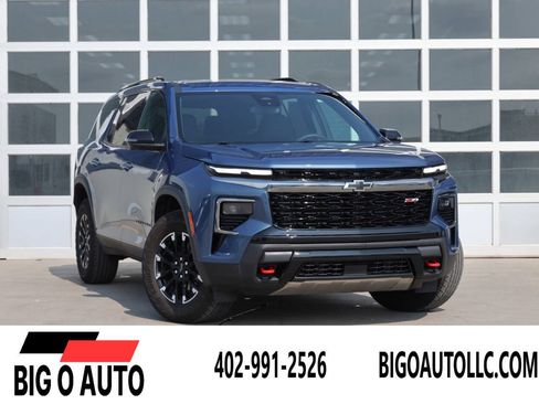 Used 2024 Chevrolet Traverse Z71 w/ LPO, Floor Liner Package AWD/4WD image 1