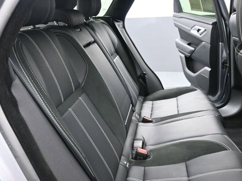 Used 2020 Land Rover Range Rover Velar R-Dynamic S image 33
