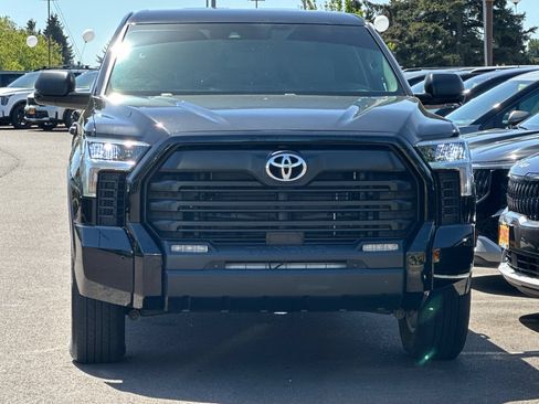 Used 2024 Toyota Tundra SR5 w/ SR5 Convenience Package AWD/4WD image 8