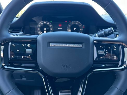 Used 2024 Land Rover Range Rover Evoque Dynamic SE image 15