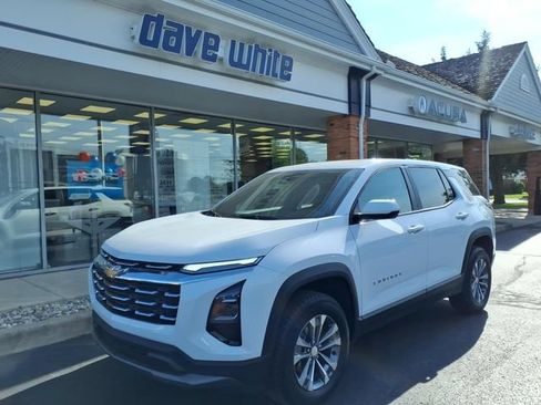 Used 2026 Chevrolet Equinox LT w/ Convenience Package II AWD/4WD image 1