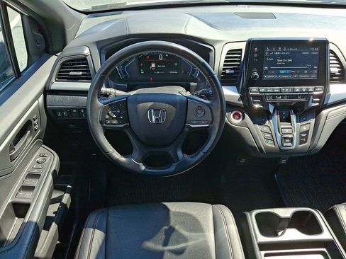 Used 2023 Honda Odyssey Sport image 14