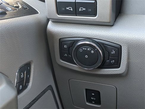 Used 2017 Ford F150 Lariat w/ Equipment Group 502A Luxury image 20