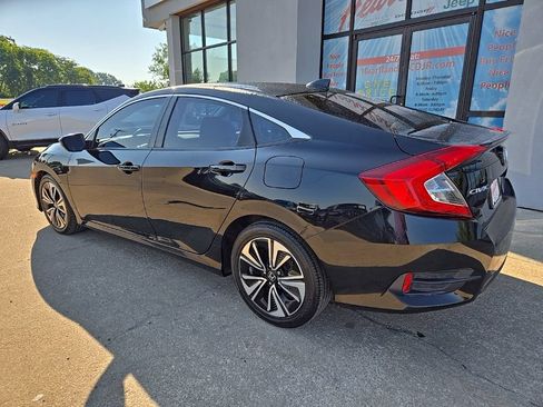 Used 2018 Honda Civic EX-T image 6