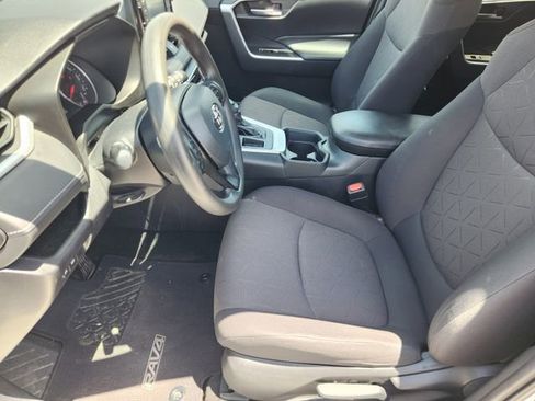 Used 2019 Toyota RAV4 XLE FWD image 14