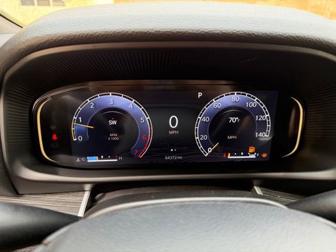 Used 2024 Jeep Wagoneer L Series II w/ Flexible Seating Group image 10