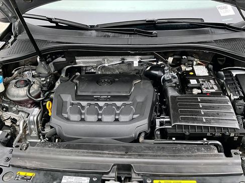 Used 2023 Volkswagen Tiguan SE R-Line image 31